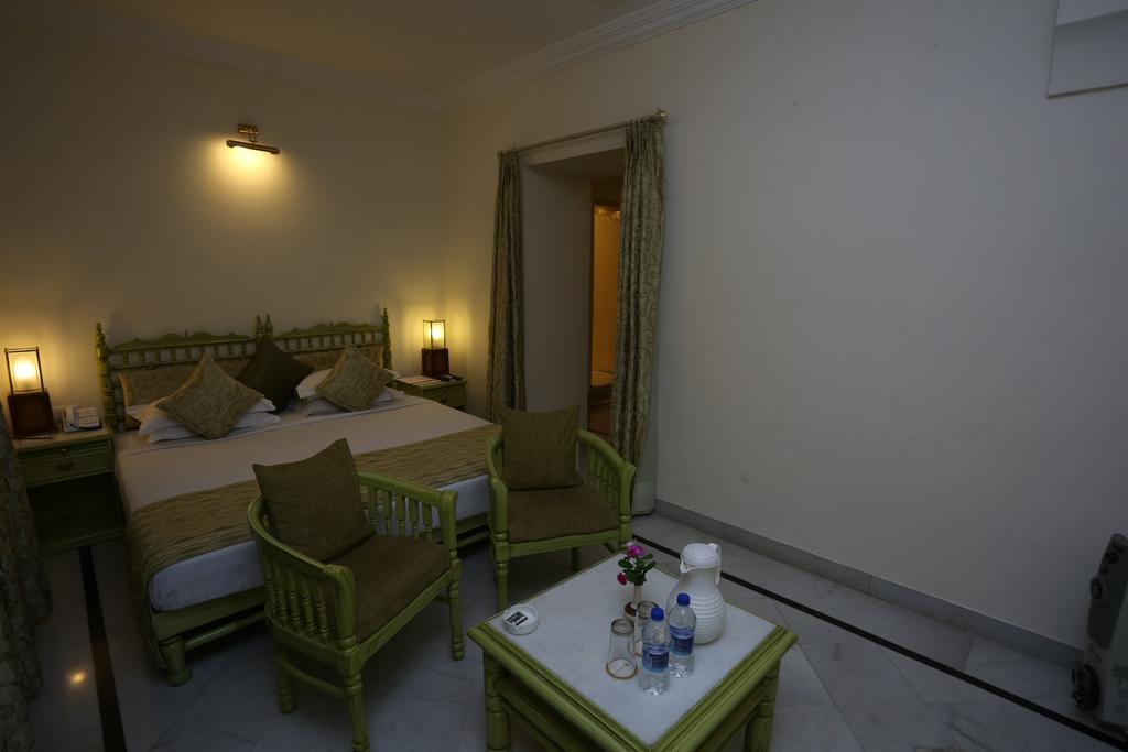 Garden Hotel - Heritage By Hrh Group Of Hotels Udaipur Exterior foto