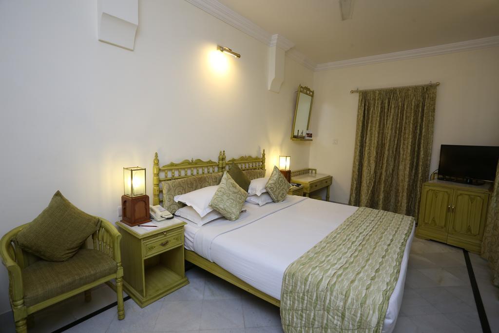 Garden Hotel - Heritage By Hrh Group Of Hotels Udaipur Exterior foto