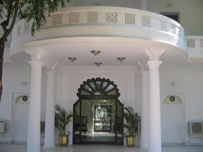 Garden Hotel - Heritage By Hrh Group Of Hotels Udaipur Exterior foto