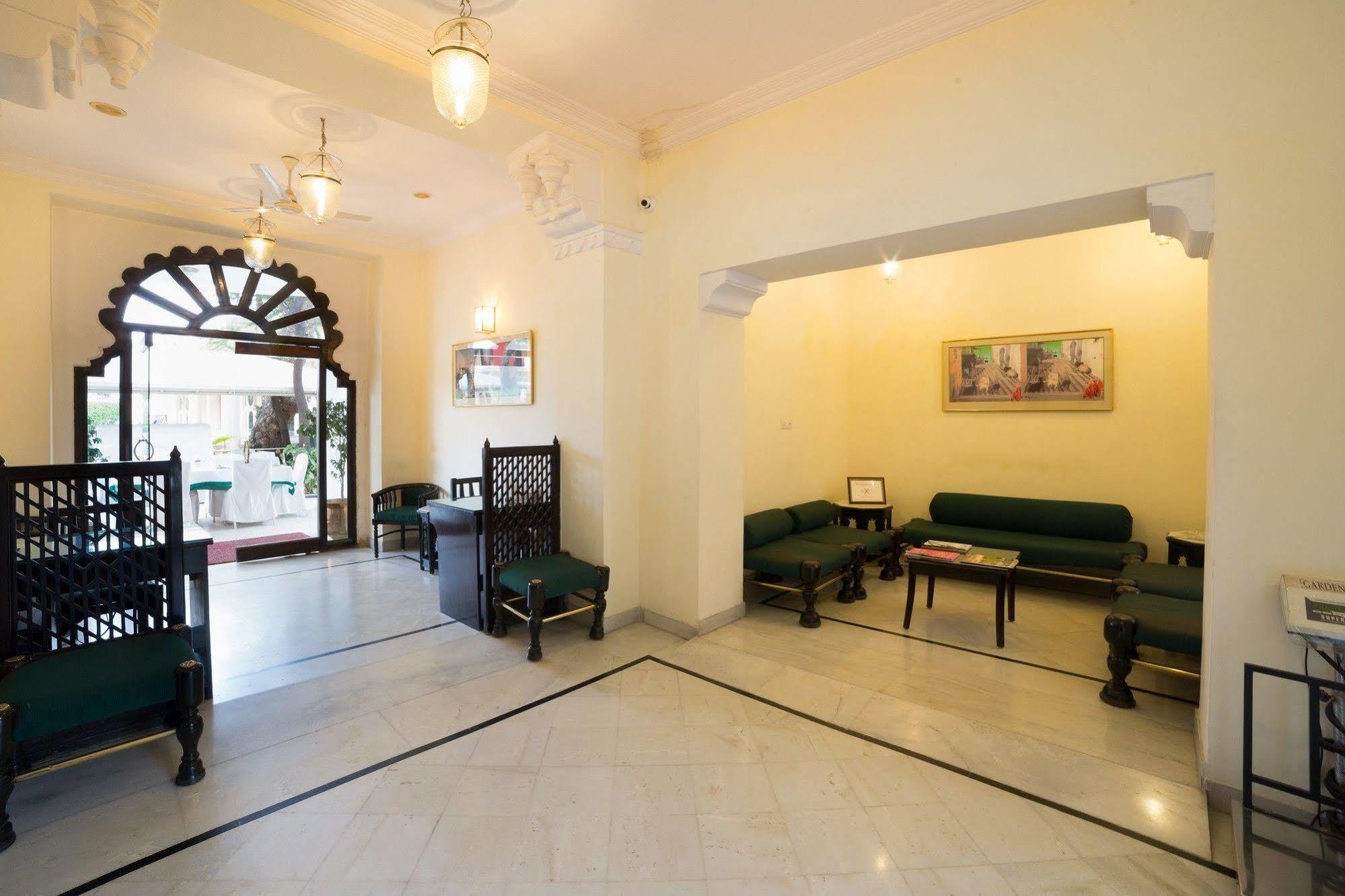 Garden Hotel - Heritage By Hrh Group Of Hotels Udaipur Exterior foto
