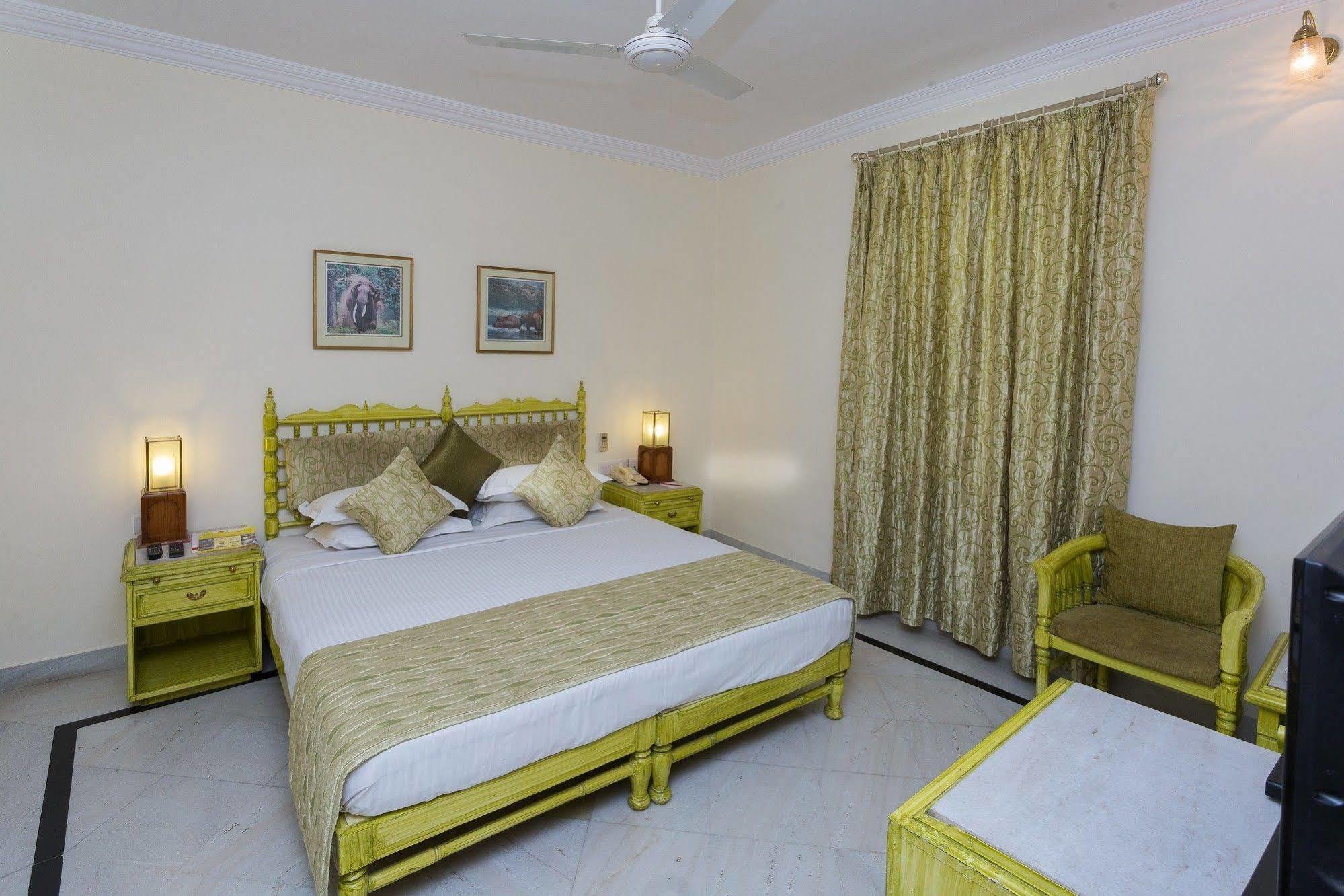 Garden Hotel - Heritage By Hrh Group Of Hotels Udaipur Exterior foto